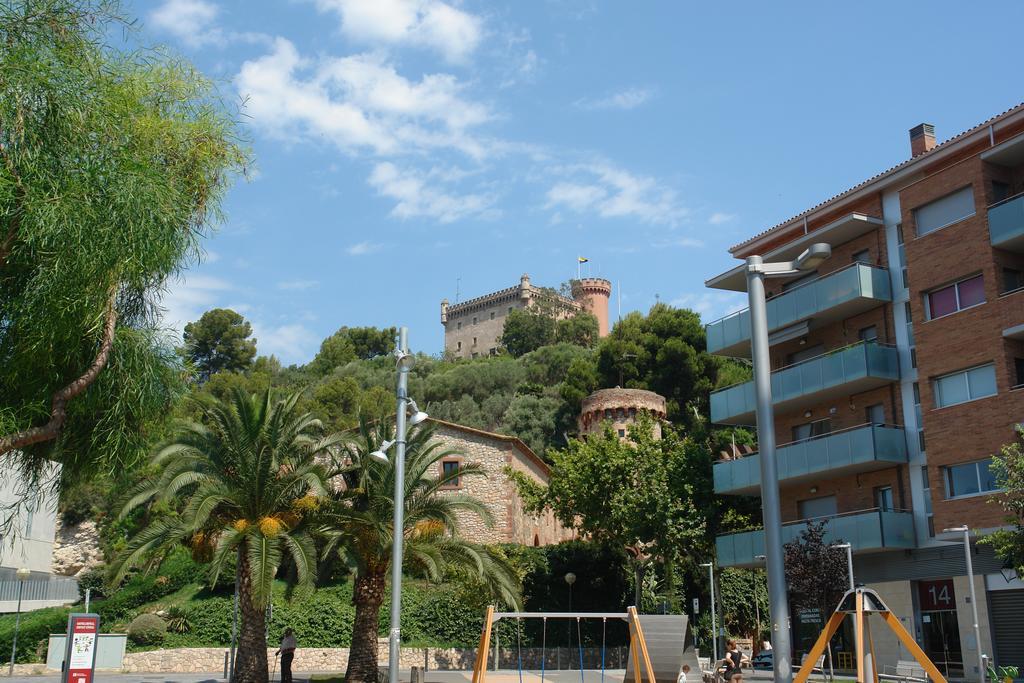 Hotel Flora Parc Castelldefels Exterior foto